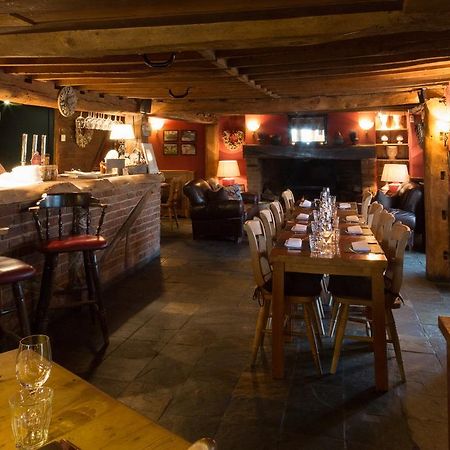 The Mole And Chicken Hotel Long Crendon Exterior photo
