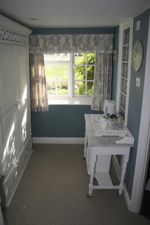 The Mole And Chicken Hotel Long Crendon Room photo